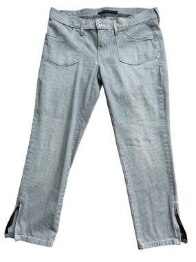 Levi’s Striped Capri Jeans Women 10 Blue White Railroad Stripe Cropped Zip Hem